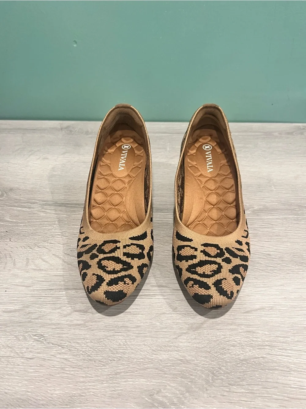 VIVAIA Leopard Print Knit Wedge Pumps – Women’s Size 5.5